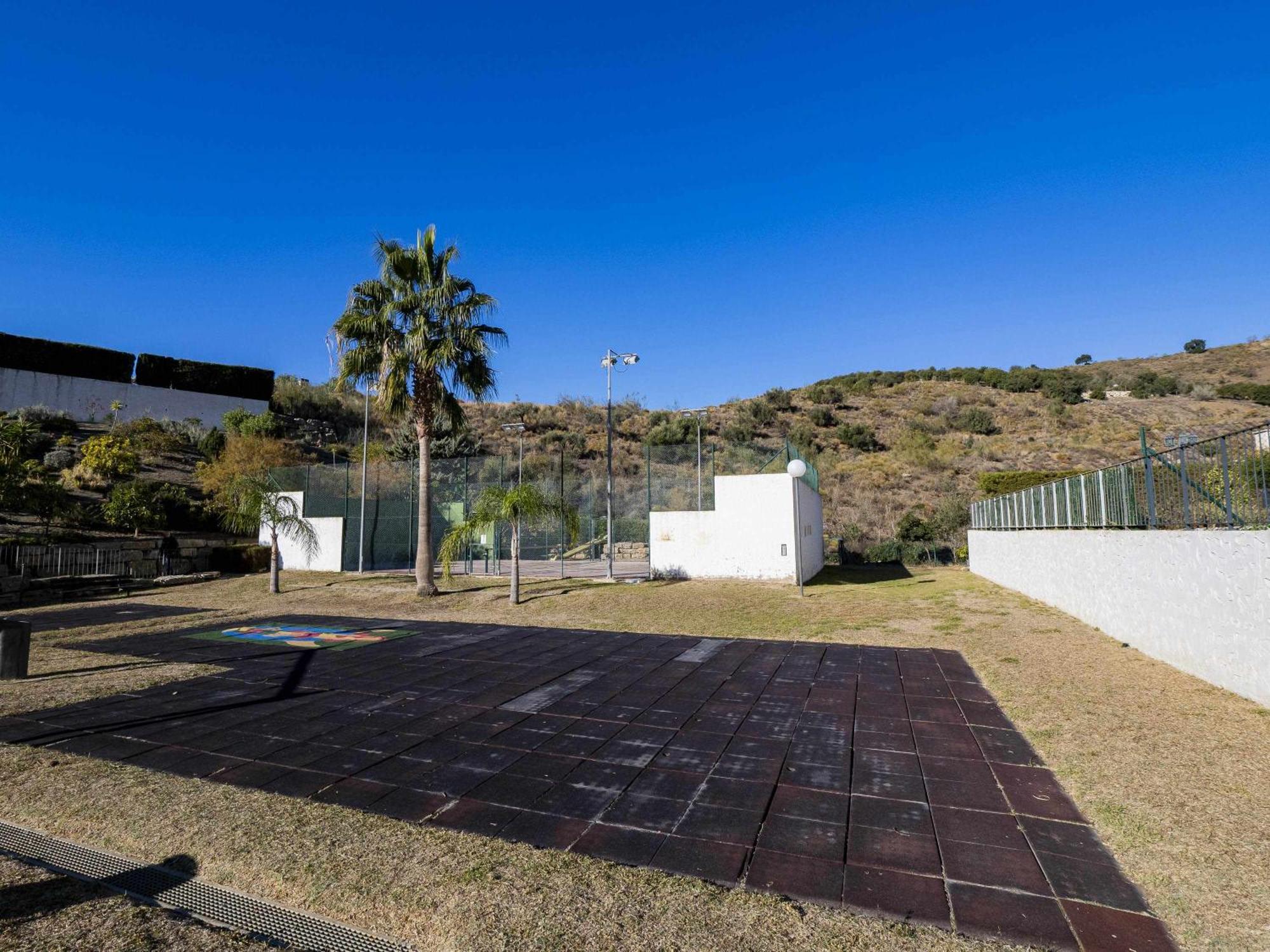 Atico Con Vistas Al Mar Piscina Y Parking Lägenhet Málaga Exteriör bild